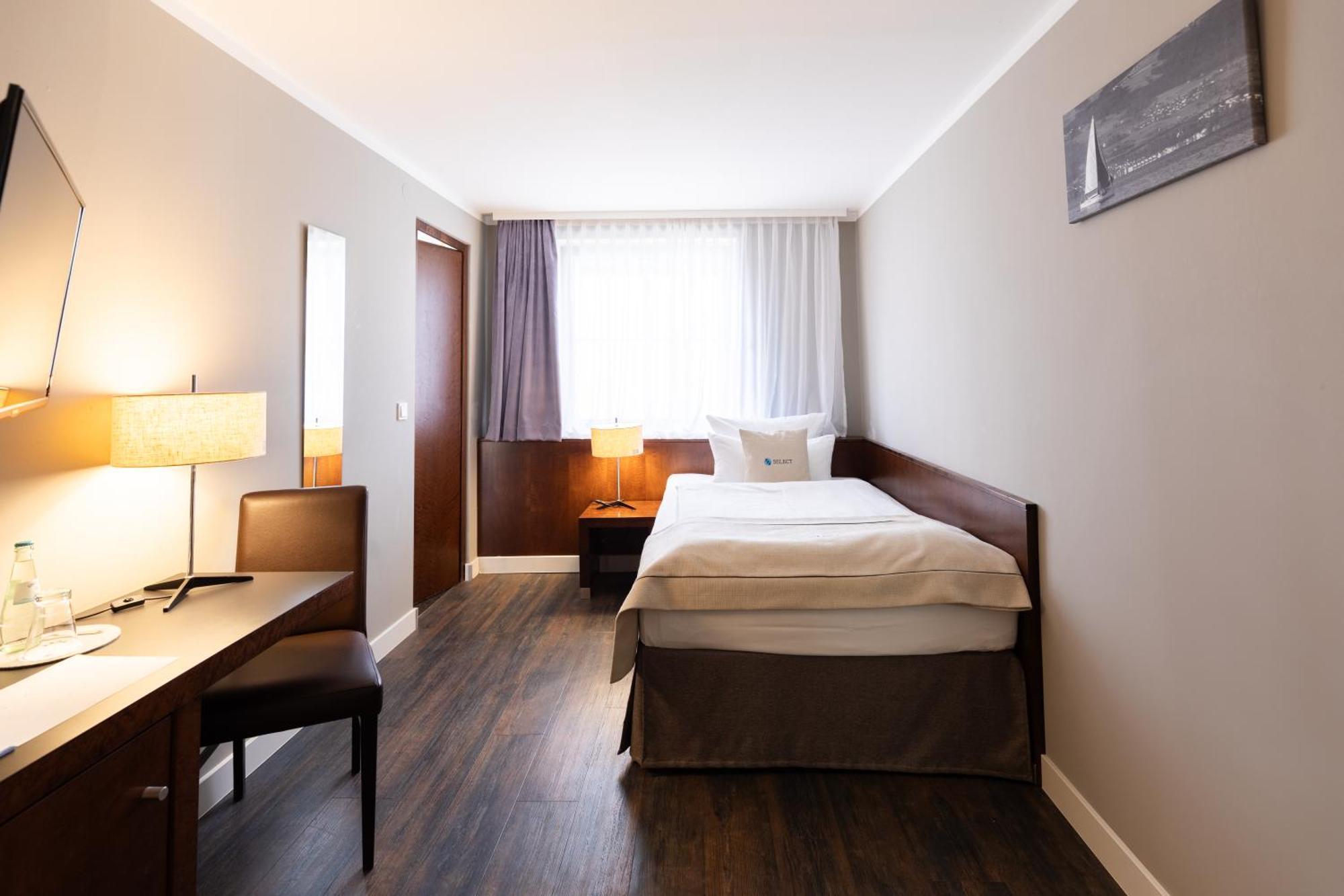 Select Hotel Friedrichshafen Luaran gambar