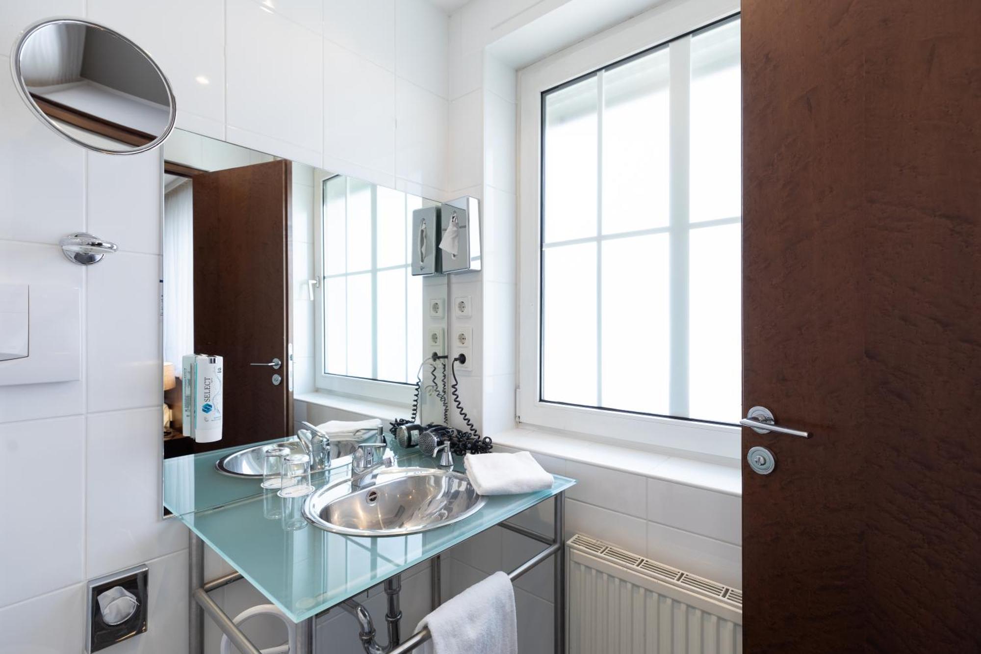 Select Hotel Friedrichshafen Bilik gambar
