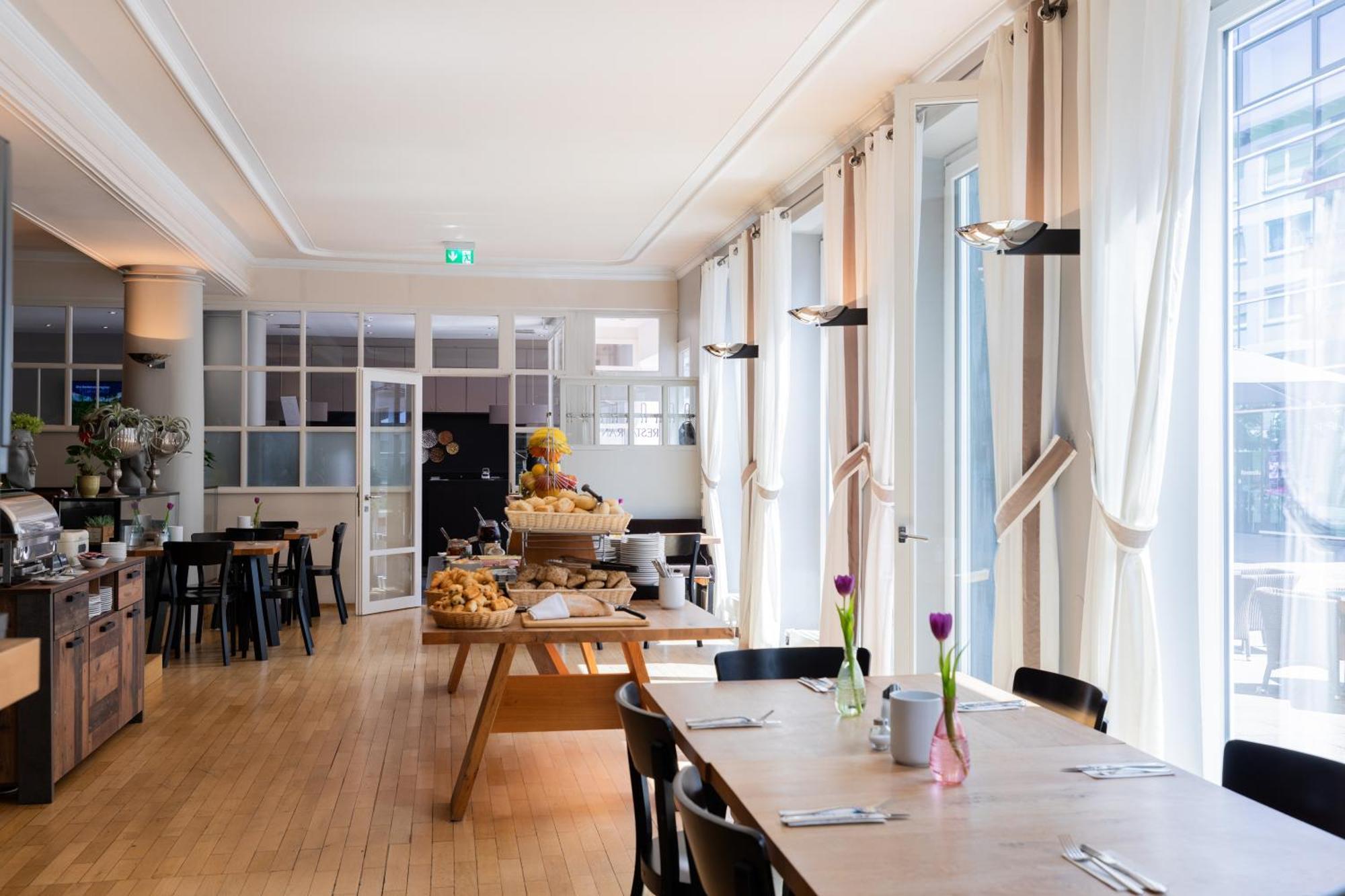 Select Hotel Friedrichshafen Luaran gambar