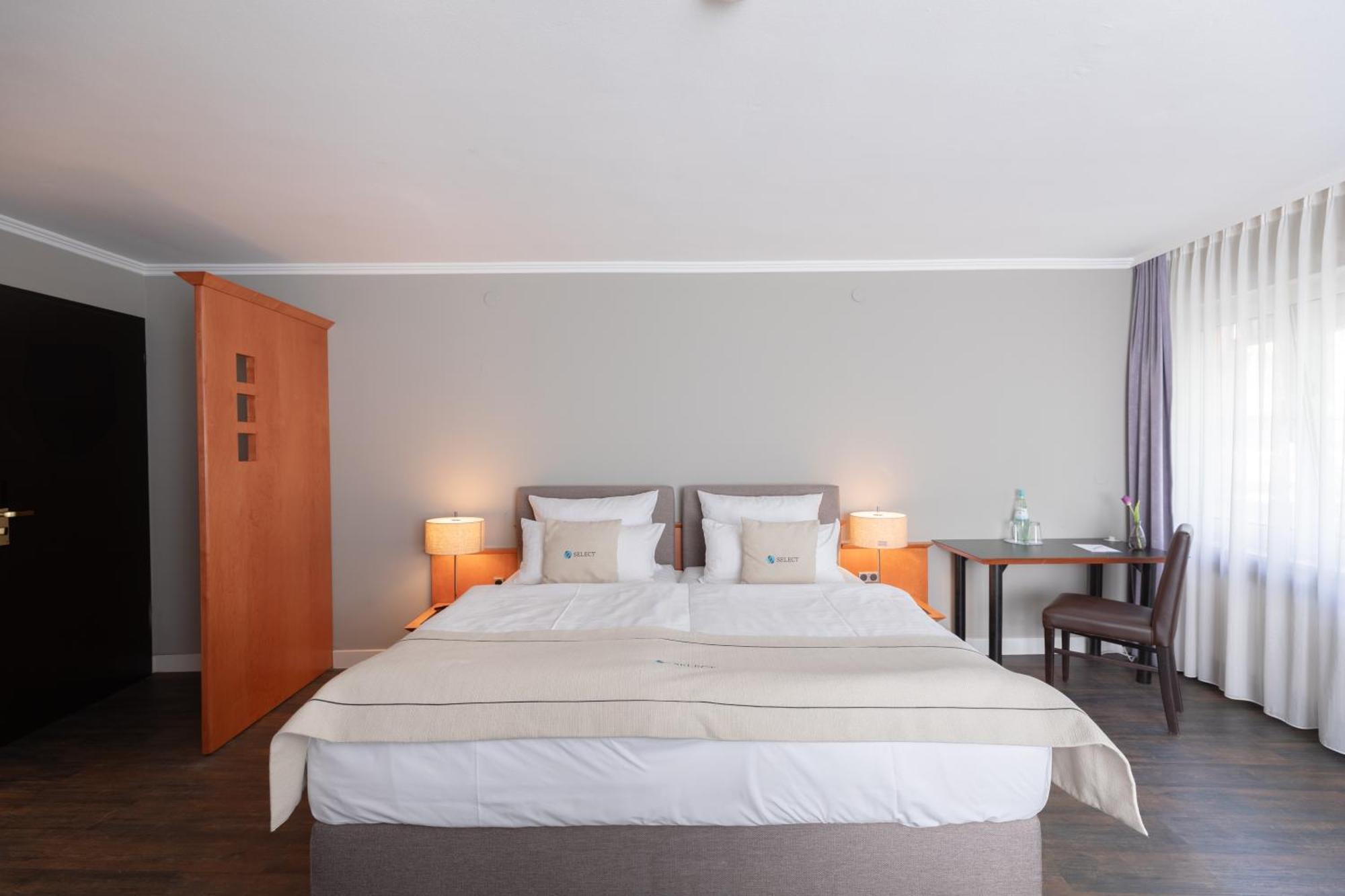 Select Hotel Friedrichshafen Bilik gambar