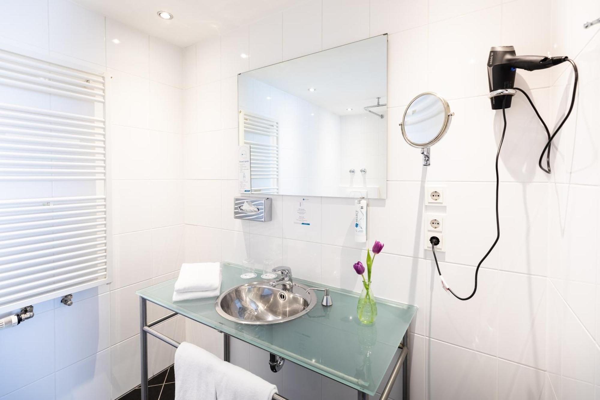 Select Hotel Friedrichshafen Bilik gambar