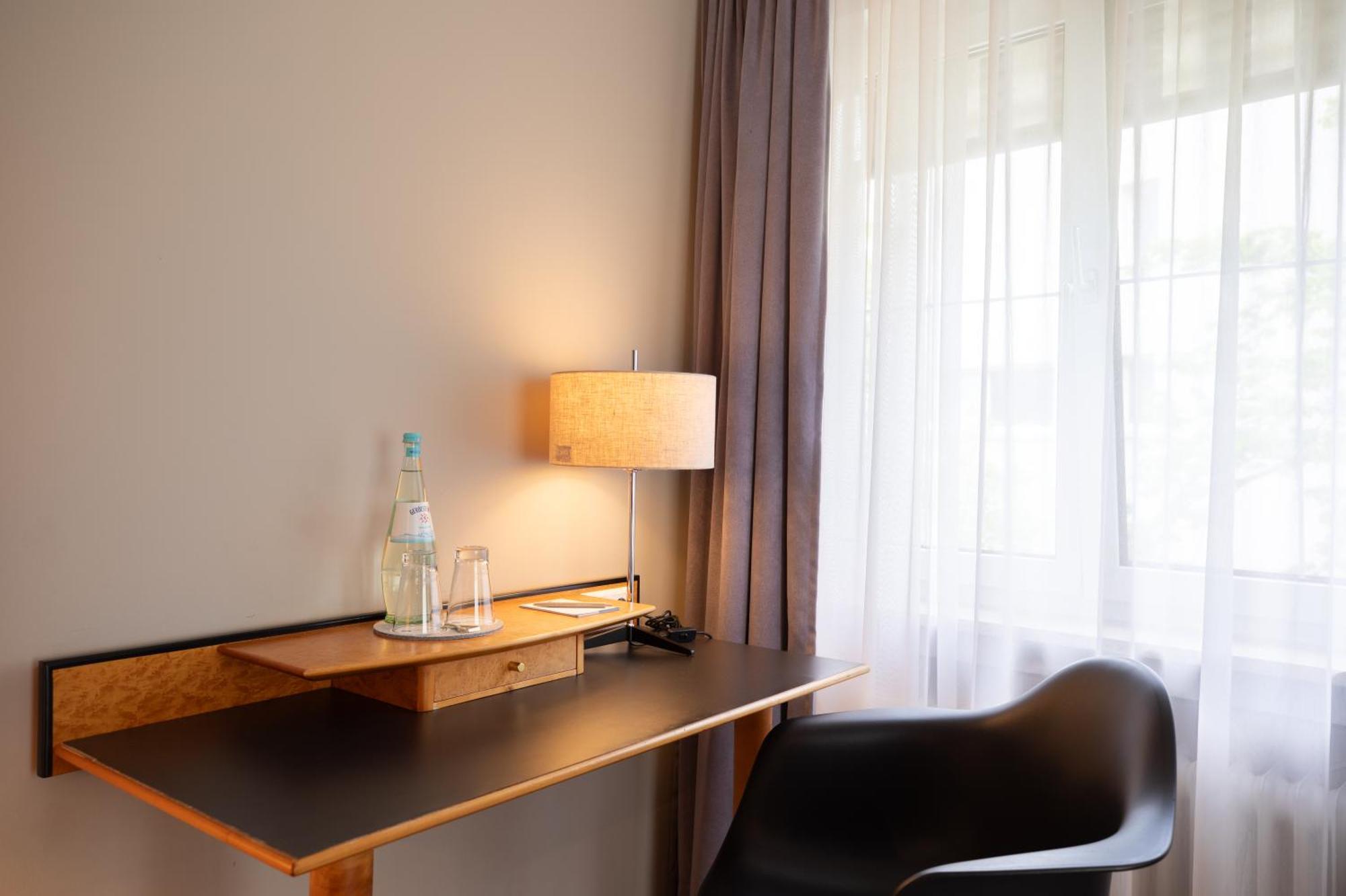Select Hotel Friedrichshafen Bilik gambar