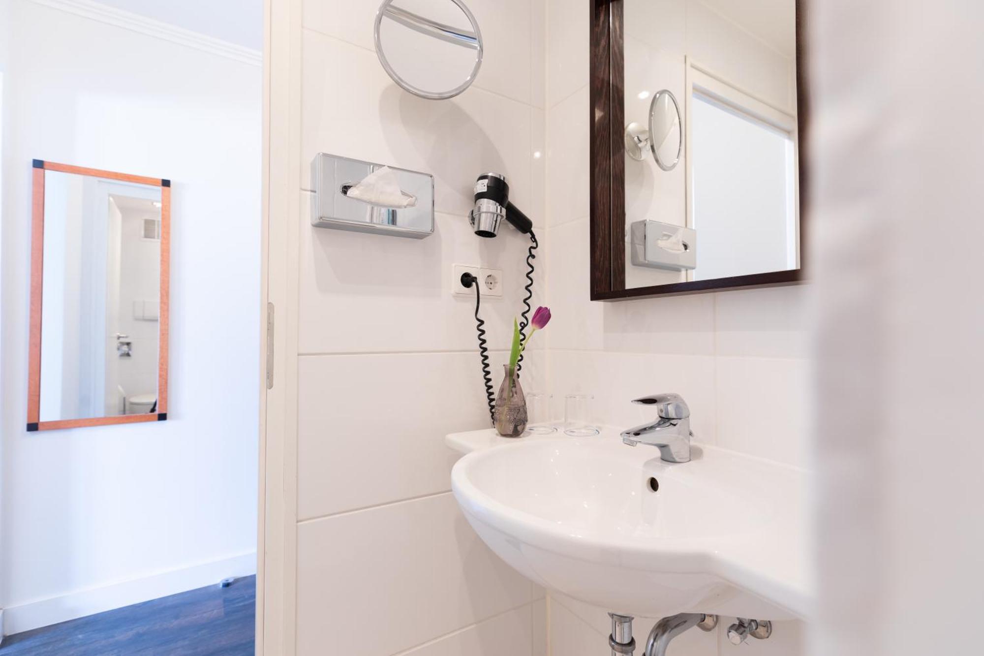 Select Hotel Friedrichshafen Bilik gambar