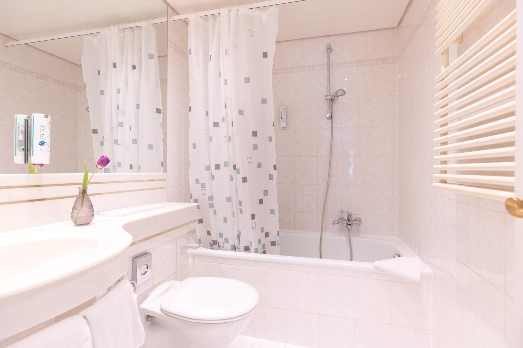 Select Hotel Friedrichshafen Bilik gambar
