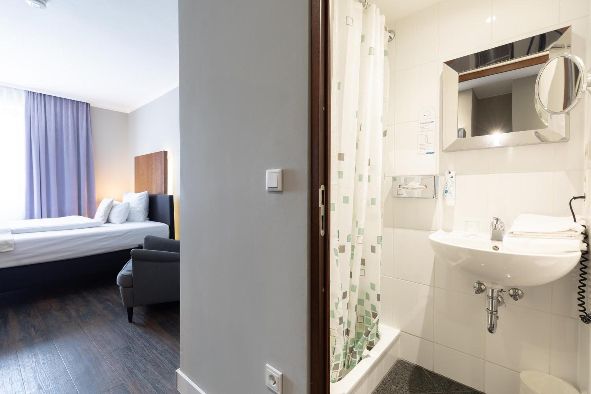 Select Hotel Friedrichshafen Bilik gambar